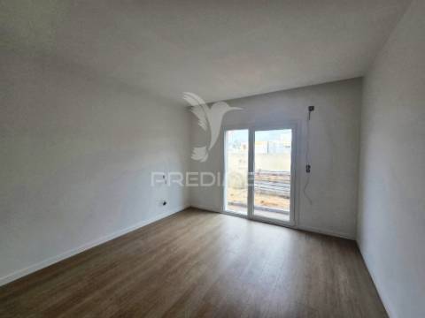 Moradia isolada t4 c/garagem, na qta. belavista - palmela