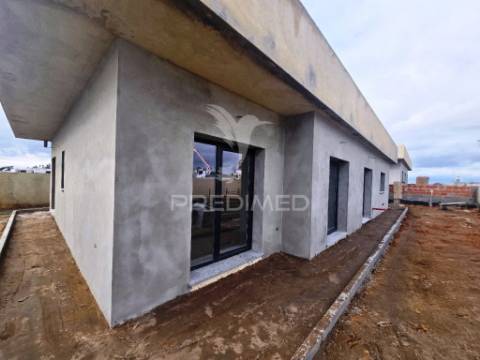 Moradia isolada t4 c/garagem, na qta. belavista - palmela