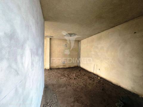 Moradia isolada t4 c/garagem, na qta. belavista - palmela