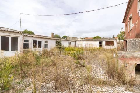 Moradia isolada em rio de mouro