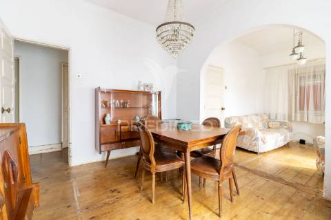 Moradia isolada em rio de mouro