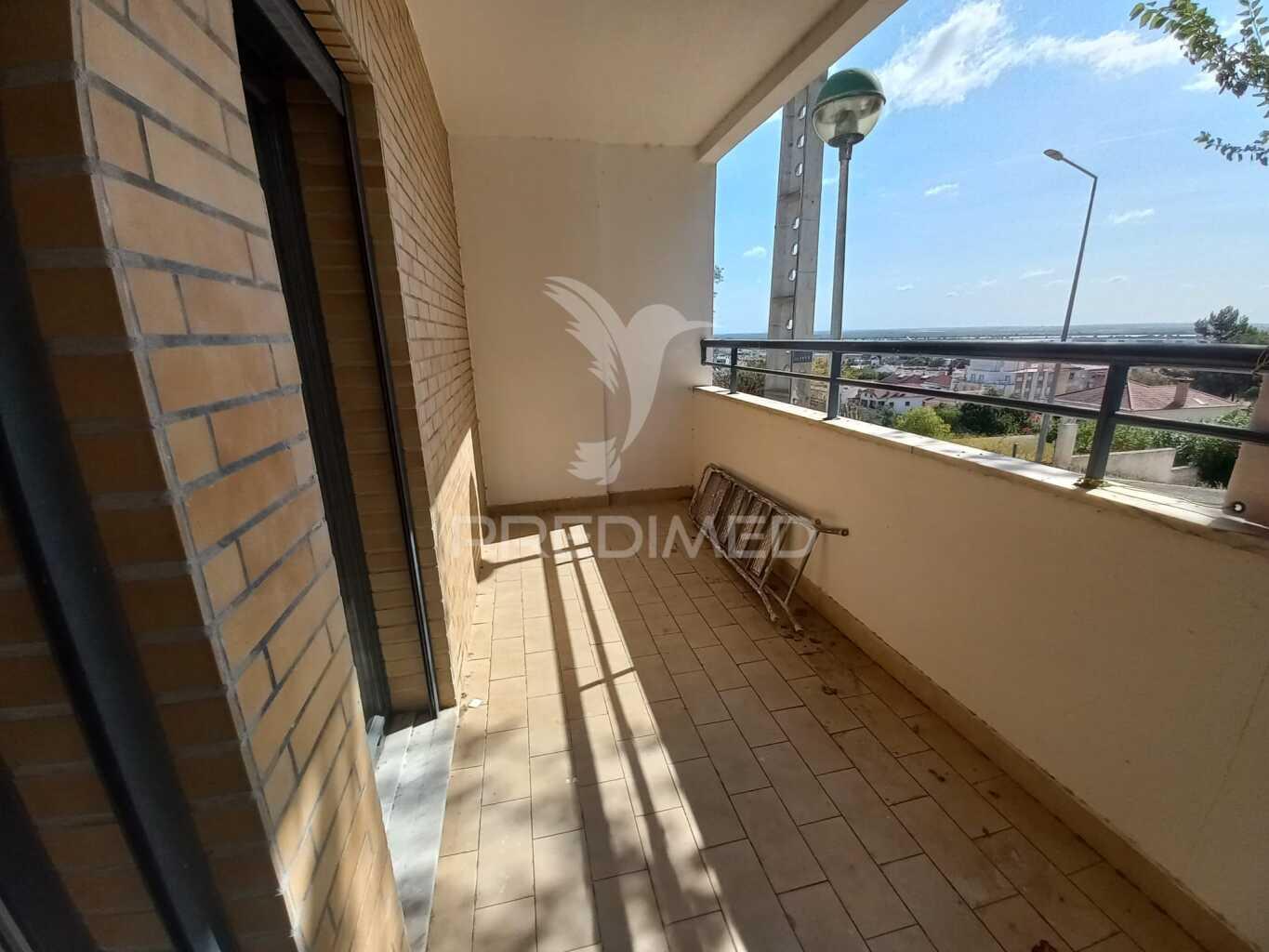Apartamento t4 duplex - novo - castanheira do ribatejo
