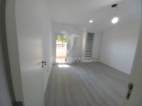 Apartamento t4 duplex - novo - castanheira do ribatejo