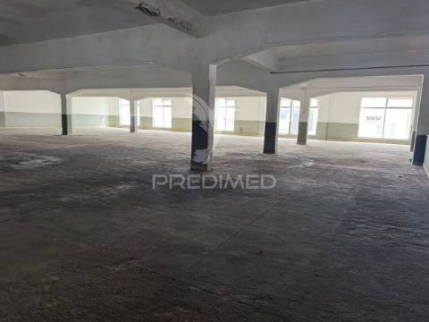 Garagem cruz de pau - amora