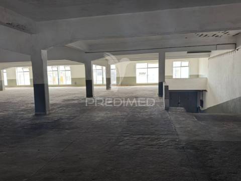 Garagem cruz de pau - amora