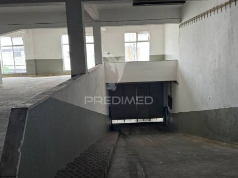 Garagem cruz de pau - amora