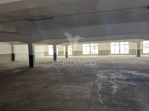 Garagem cruz de pau - amora