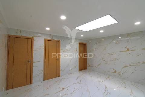 Moradia geminada  t4+1 em s. roque da lameira