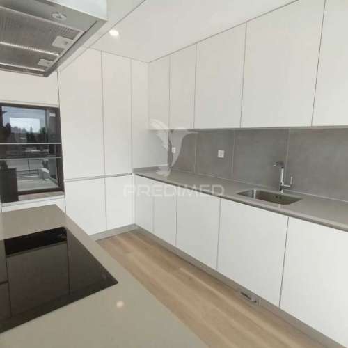 Moradia t4 nova no alto do indio