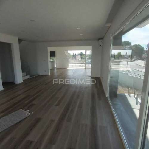 Moradia t4 nova no alto do indio