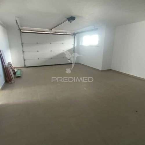 Moradia t4 nova no alto do indio