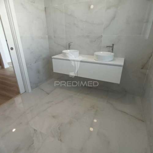 Moradia t4 nova no alto do indio