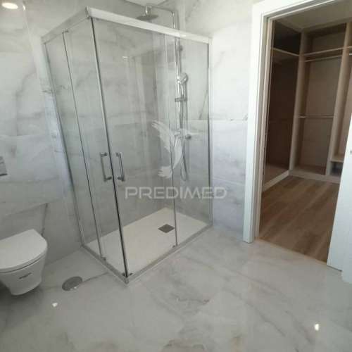 Moradia t4 nova no alto do indio