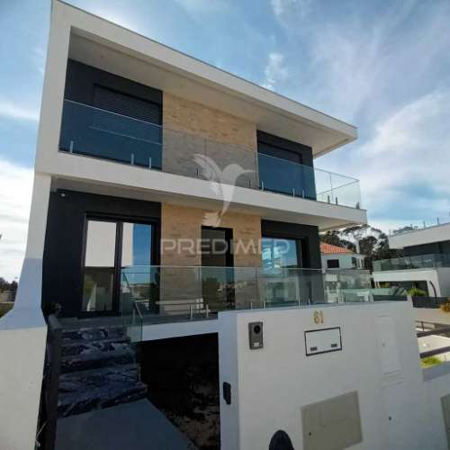 Moradia t4 nova no alto do indio