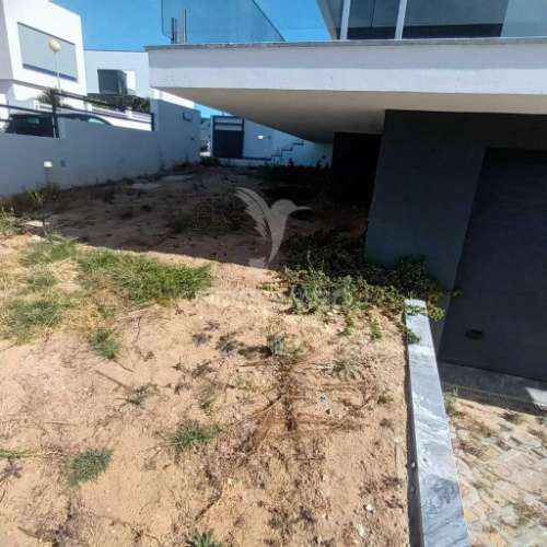 Moradia t4 nova no alto do indio