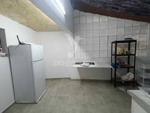 Moradia t2 em urqueira