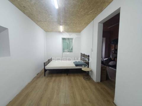 Moradia t2 em urqueira