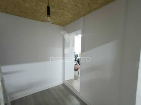 Moradia t2 em urqueira