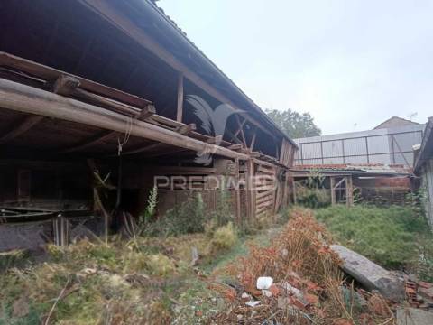 Moradia t2 em urqueira