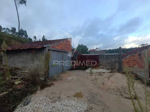 Moradia t2 em urqueira