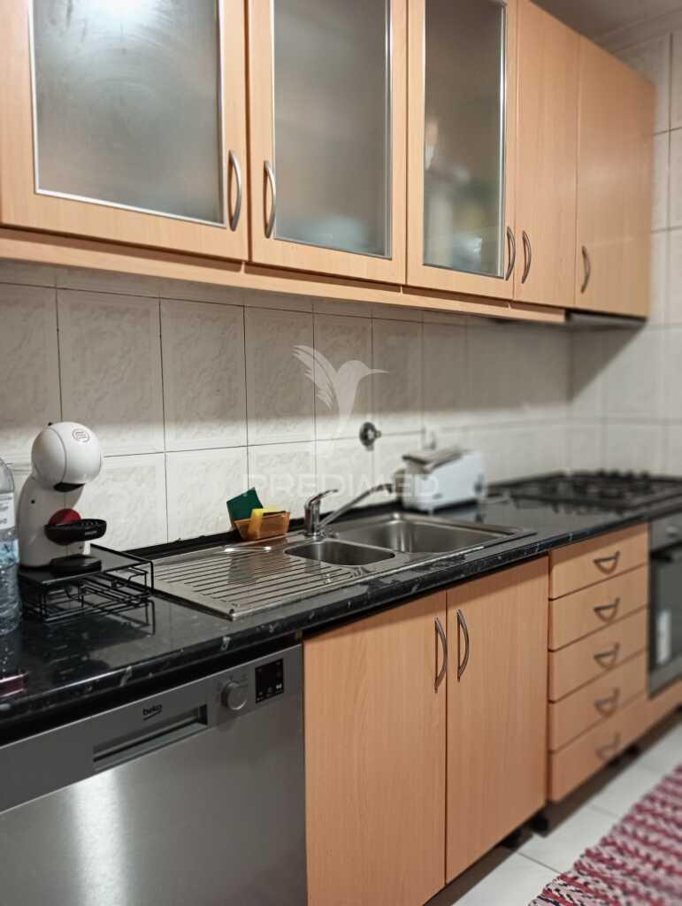 Apartamento t2 + 1 em susão com garagem e arrumos