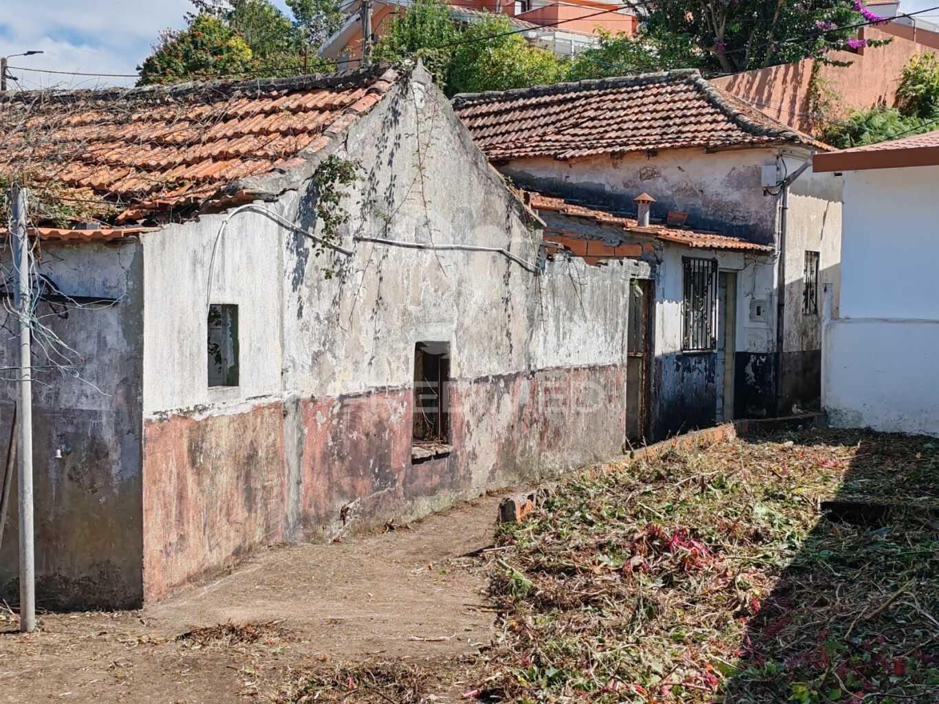 Moradia para restauro em vilar do paraíso – oportunidade única!