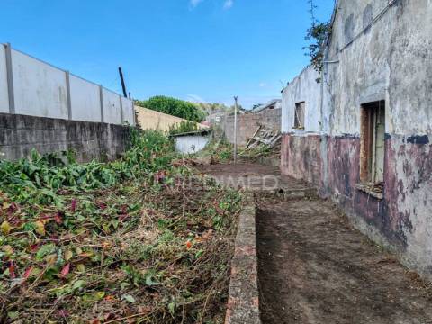 Moradia para restauro em vilar do paraíso – oportunidade única!