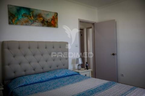 Moradia t3 totalmente remodelada com garagem – rosais, ilha de são jorge