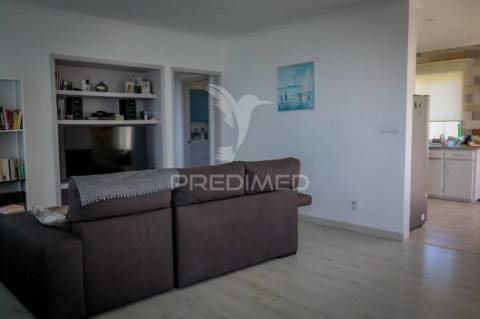 Moradia t3 totalmente remodelada com garagem – rosais, ilha de são jorge