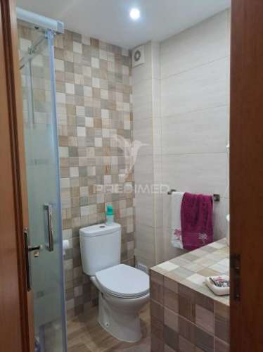 Moradia t3 em sarilhos pequenos, moita