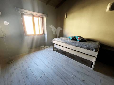 Moradia recuperada t3  com quintal em alfundão