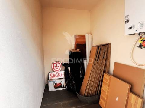 Moradia recuperada t3  com quintal em alfundão