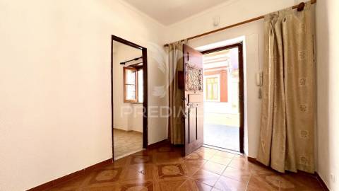 Moradia t2 com sótão em setúbal