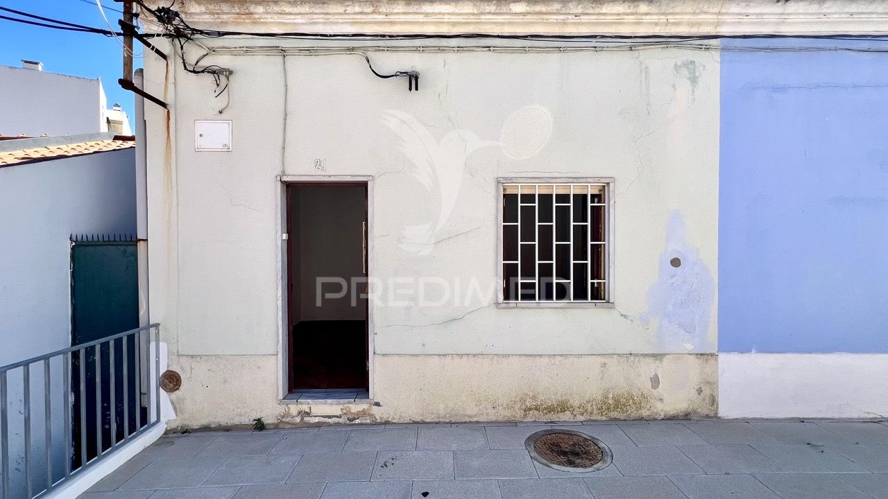 Moradia t2 com sótão em setúbal