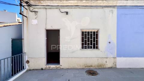 Moradia t2 com sótão em setúbal