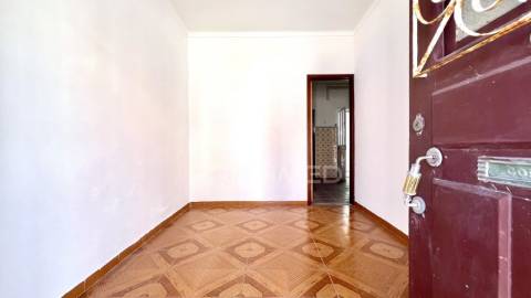 Moradia t2 com sótão em setúbal