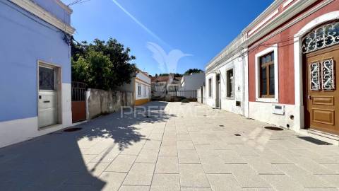 Moradia t2 com sótão em setúbal