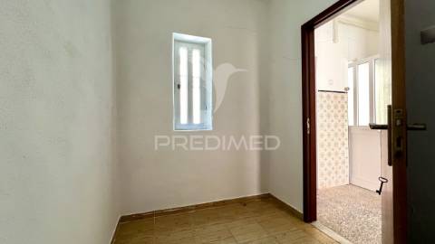 Moradia t2 com sótão em setúbal