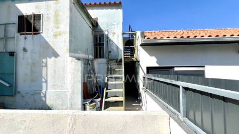 Moradia t2 com sótão em setúbal