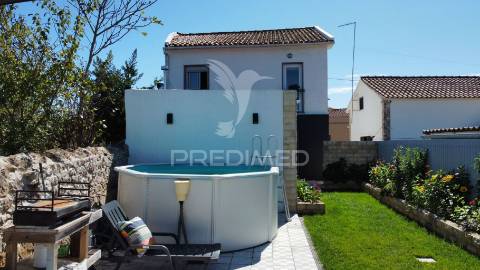 Moradia de charme com toques rústicos  t3