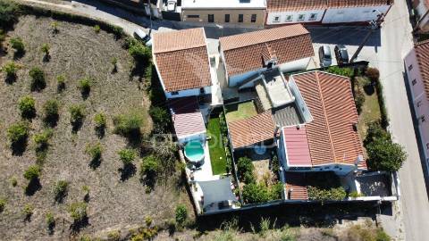 Moradia de charme com toques rústicos  t3