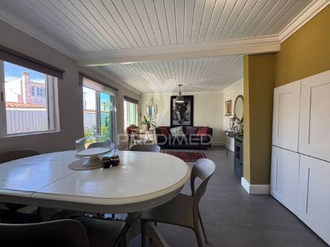 Moradia de charme com toques rústicos  t3