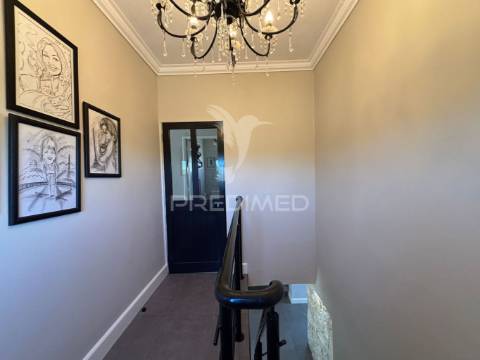 Moradia de charme com toques rústicos  t3