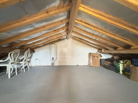 Moradia de charme com toques rústicos  t3