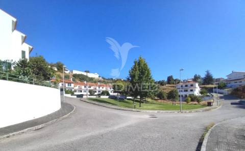 Lote para construção de moradia, localizado em abrantes.