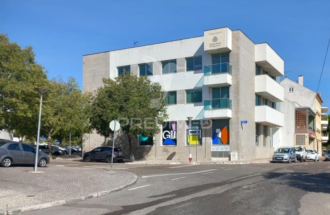 Escritório – urbanização dos plátanos, abrantes.