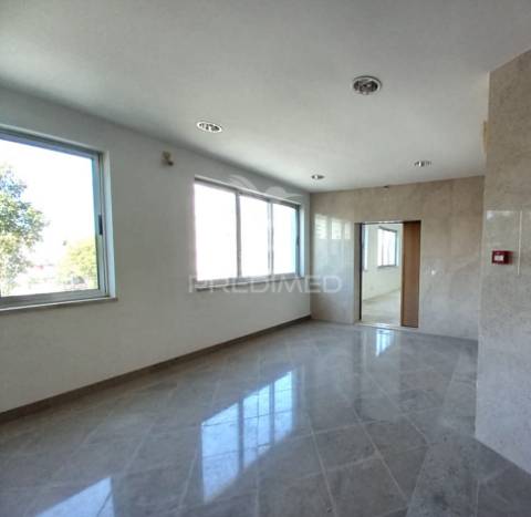 Escritório – urbanização dos plátanos, abrantes.