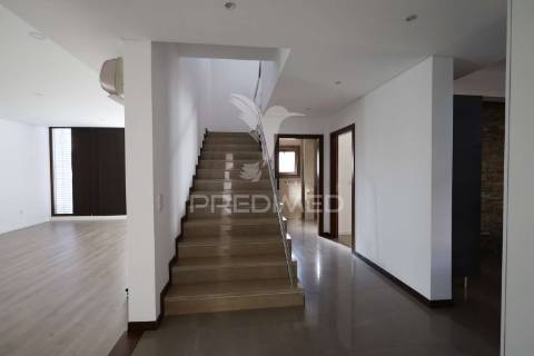 Moradia isolada t4 como nova