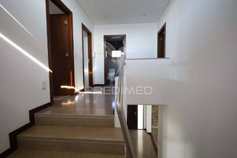 Moradia isolada t4 como nova