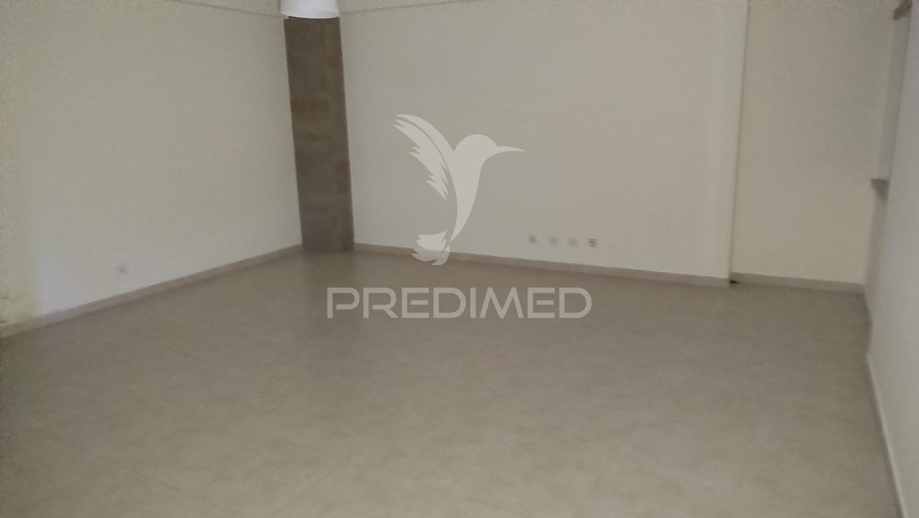 Apartamento t3 para alugar em palhais